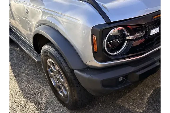 $39990 : Ford Bronco 2023 4x4 Base 4d image 2