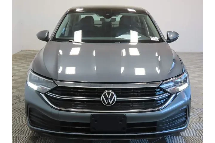 $20341 : Volkswagen Jetta 2024 SE 4dr image 5