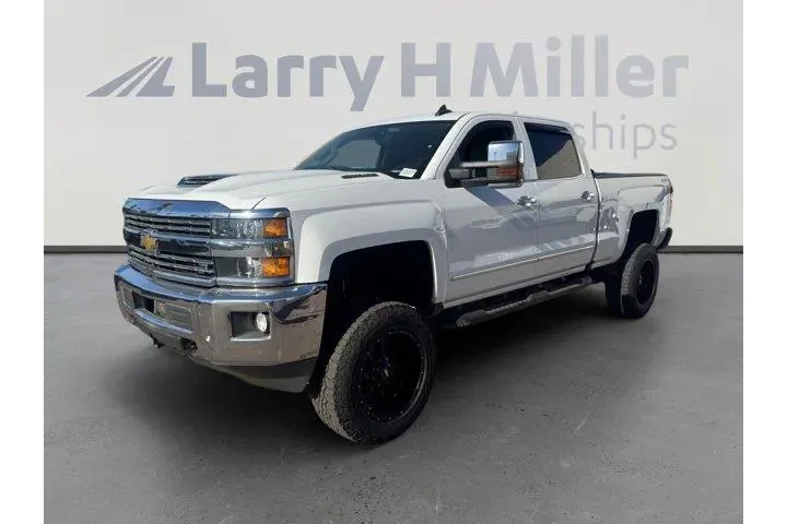 Chevrolet Silverado 2500HD 2 image 1