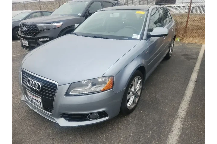 $8991 : Audi A3 2013 2.0T Premium 4d image 3