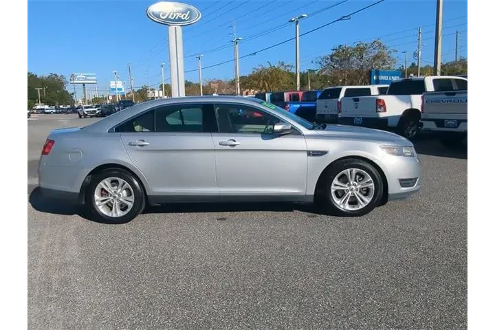 $11650 : Ford Taurus 2015 SEL 4dr Sed image 4