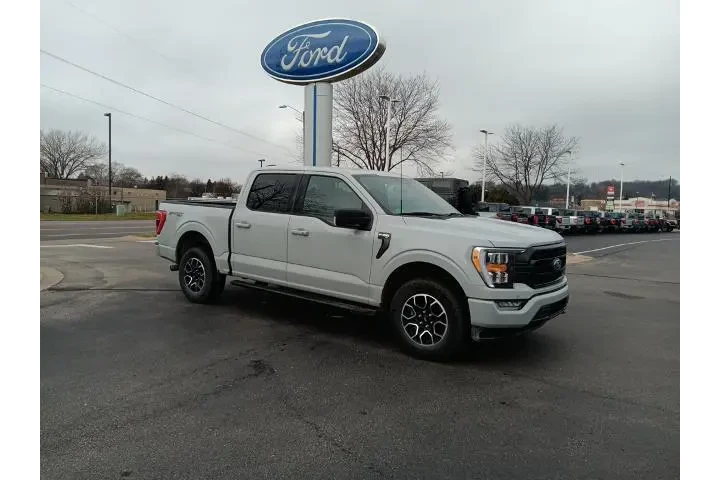 $40000 : Ford F-150 2023 4x4 XLT 4dr image 2