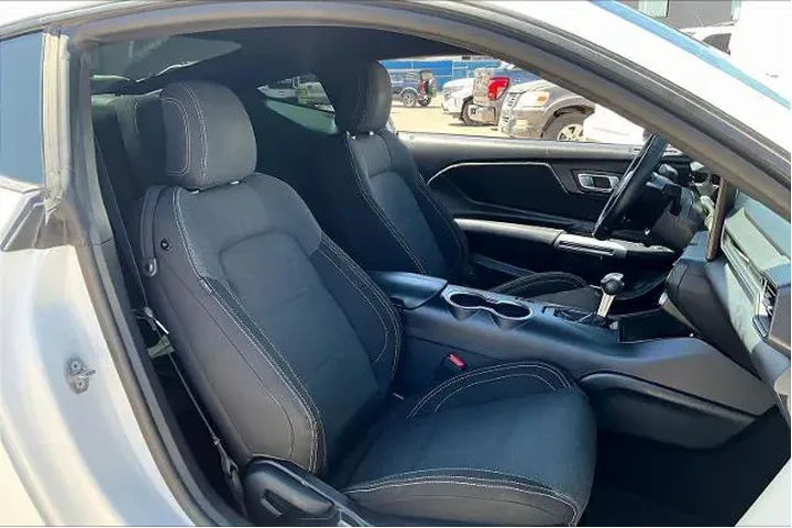 $30489 : Ford Mustang 2024 EcoBoost P image 9