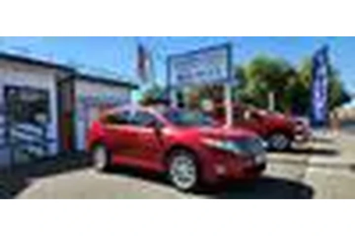 $9995 : 2010 Venza image 6