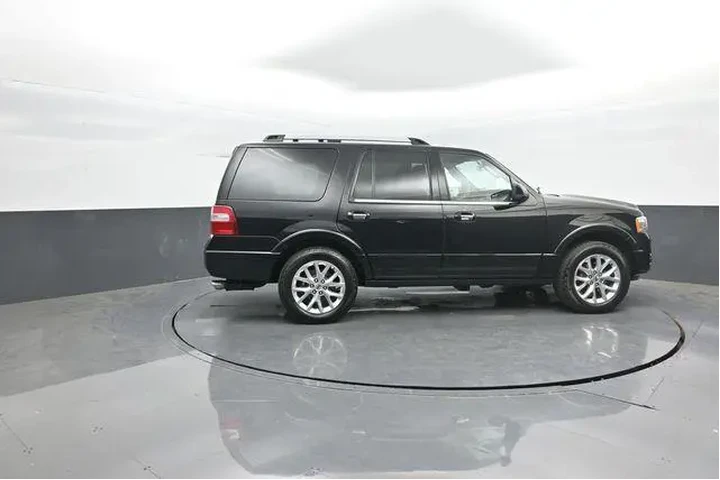 $18972 : Ford Expedition 2017 4x4 Lim image 8