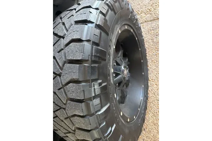 $25333 : Jeep Gladiator 2020 4x4 Over image 2