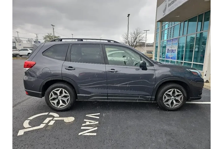 $23873 : Subaru Forester 2022 AWD Pre image 6