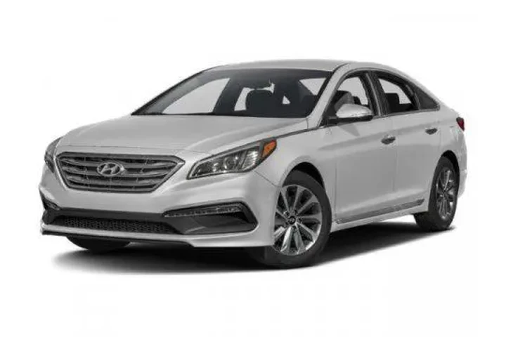 $11492 : Hyundai SONATA 2015 Sport 4d image 4