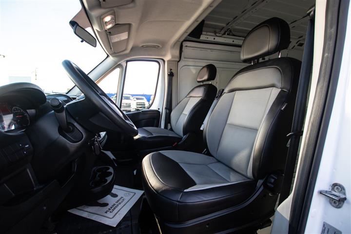 2017 ProMaster Cargo Van image 8