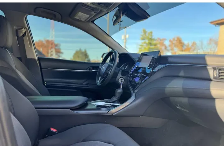 $14999 : 2021 Camry LE image 10