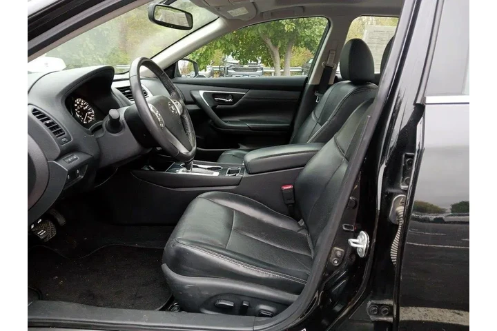 $14599 : Nissan Altima 2017 2.5 SL 4d image 10