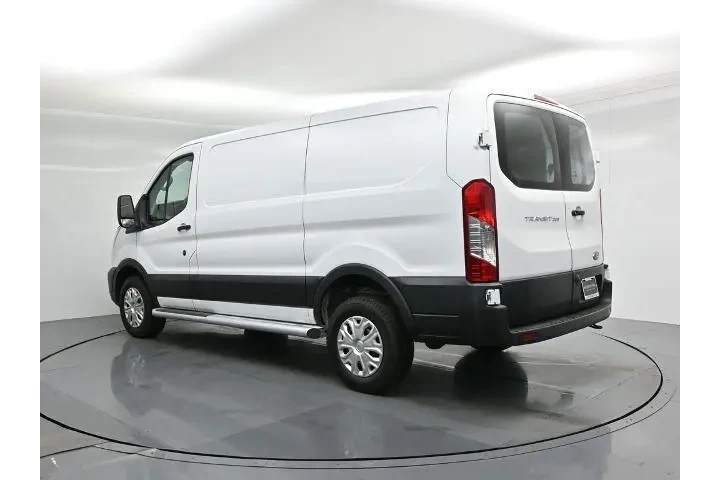 $32500 : Ford Transit 2023 250 3dr SW image 7