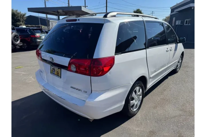$3998 : 2006 Sienna CE 7 Passenger image 6