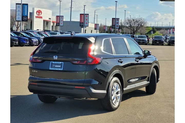 $28888 : Honda CR-V 2026 LX 4dr SUV image 5