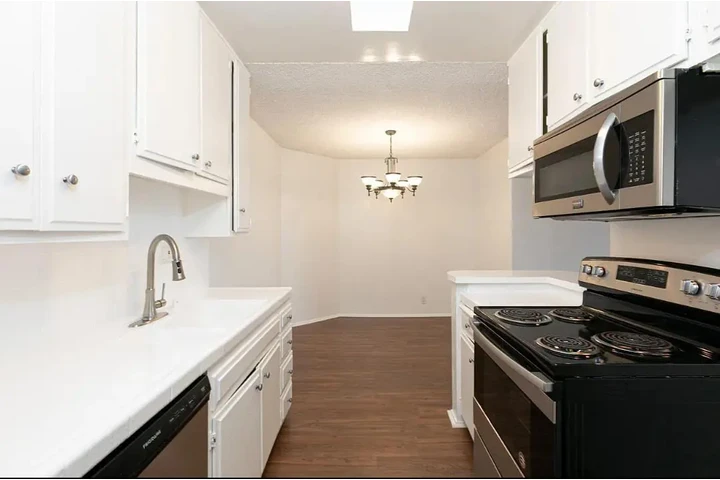 $1600 : Apartamento Disponible image 3