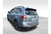 Subaru Forester 2017 AWD 2.5 thumbnail