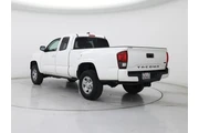 $29998 : Toyota Tacoma 2023 4x2 SR V6 thumbnail