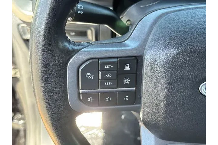 $39800 : Ford F-150 2023 4x4 XLT 4dr image 10