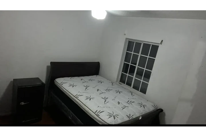$800 : Rento recámara image 1