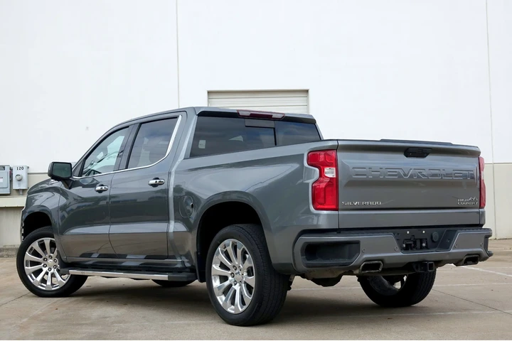 $27995 : 2020 Silverado 1500 4WD Crew image 4