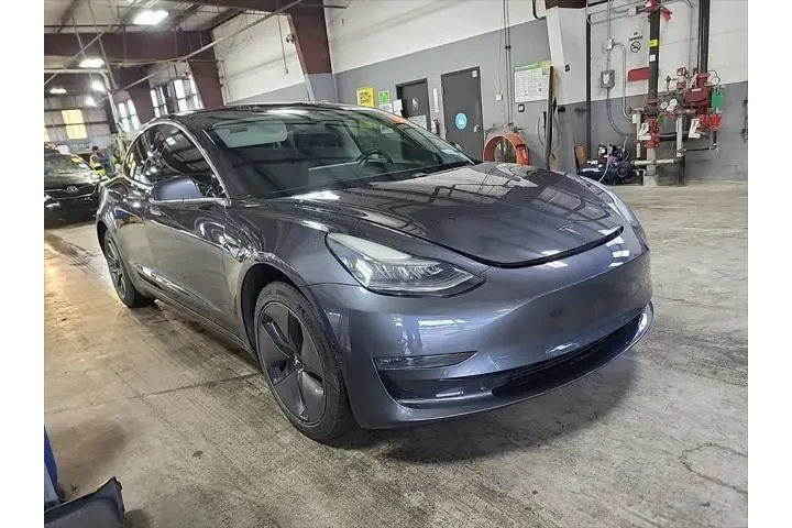 $16990 : Tesla Model 3 2018 Mid Range image 3