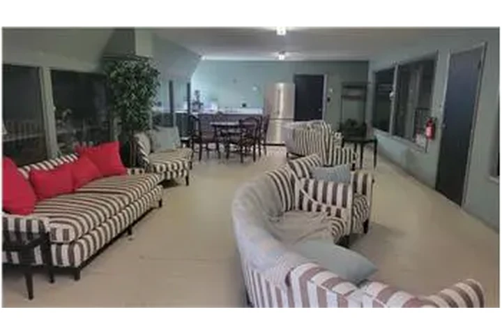 $1000 : Rental property with 1 bedro image 2