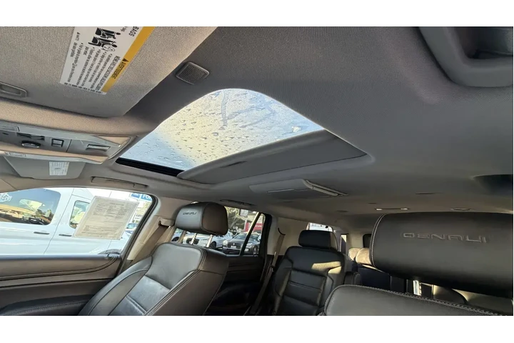 $36995 : GMC Yukon 2018 4x4 Denali 4d image 6