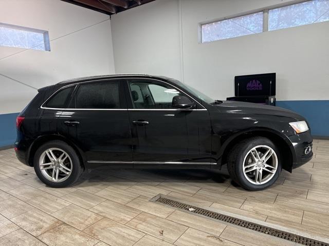 $13246 : Pre-Owned 2017 Q5 2.0T Premiu image 2