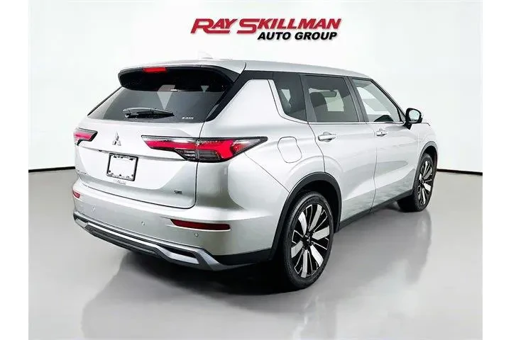 $30975 : Mitsubishi Outlander 2025 AW image 7