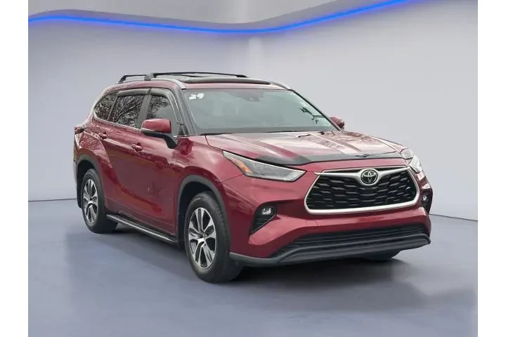 $30885 : Toyota Highlander 2024 LE 4d image 9