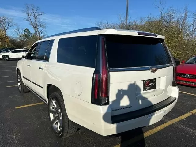 $23995 : Pre-Owned 2017 Escalade ESV P image 7