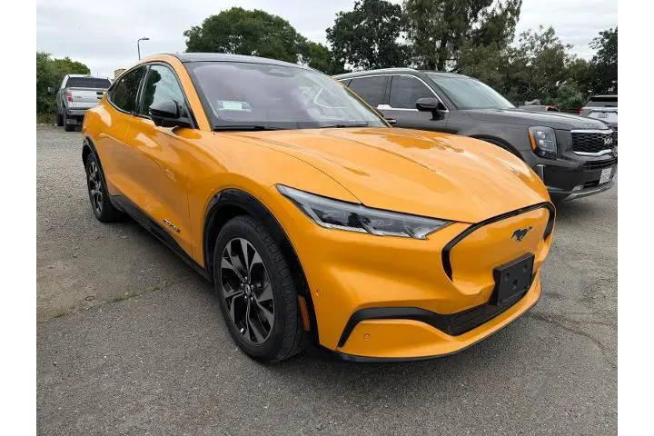 $28000 : Ford Mustang Mach-E 2023 Pre image 4