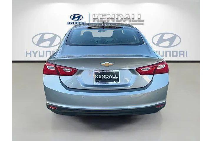 $15073 : Chevrolet Malibu 2024 LS 4dr image 5