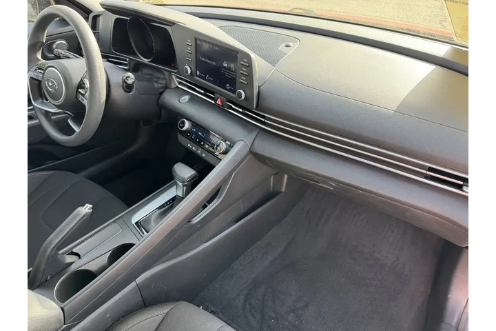 $17499 : Hyundai ELANTRA 2022 SEL 4dr image 5