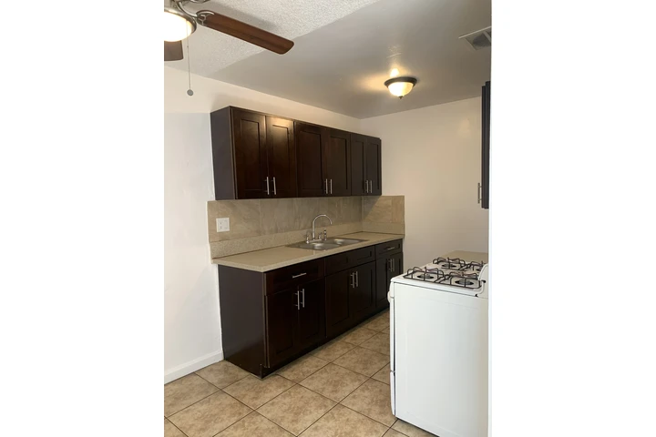 $1925 : Grande Apto! 1br/1bn Disponibl image 8