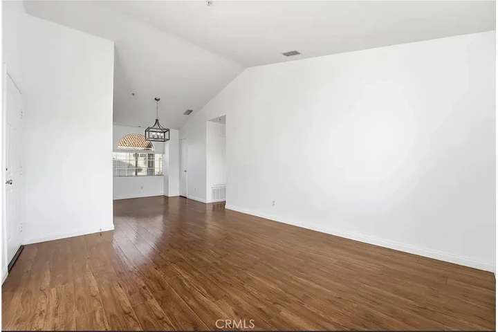 $1200 : Spruce St  Placentia, CA image 4