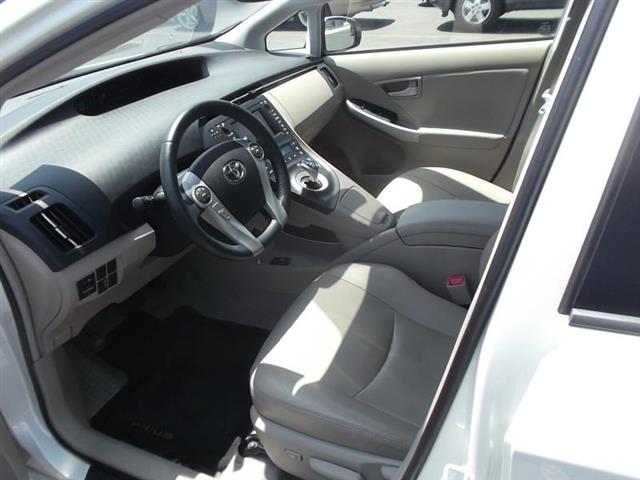 $6000 : 2011 Toyota Prius Hybrid III image 3