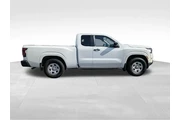 $22268 : Nissan Frontier 2024 4x2 S 4 thumbnail