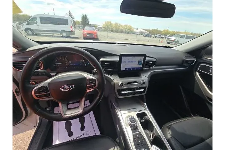 $27999 : Ford Explorer 2023 AWD XLT 4 image 5