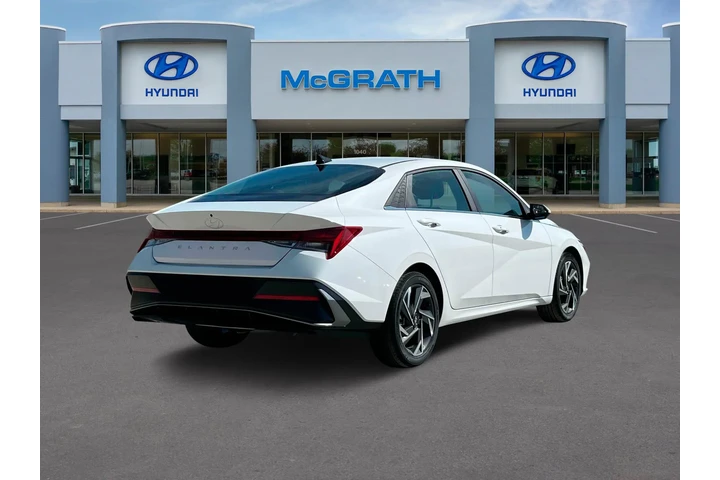 $21056 : Hyundai ELANTRA 2024 SEL 4dr image 7