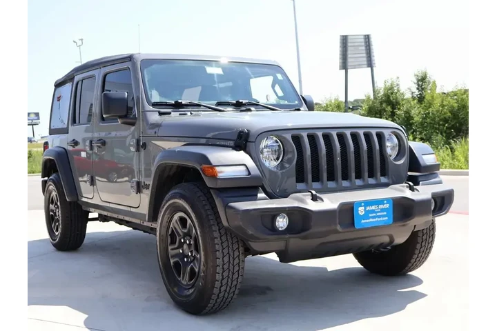 $25397 : Jeep Wrangler Unlimited 2022 image 6