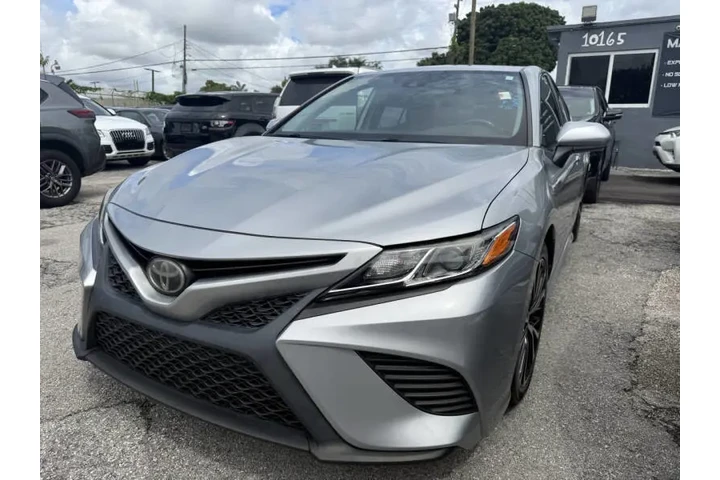 $13800 : 2019 Camry LE image 3