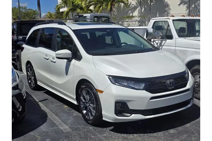 $38990 : Honda Odyssey 2025 Touring 4 image 2