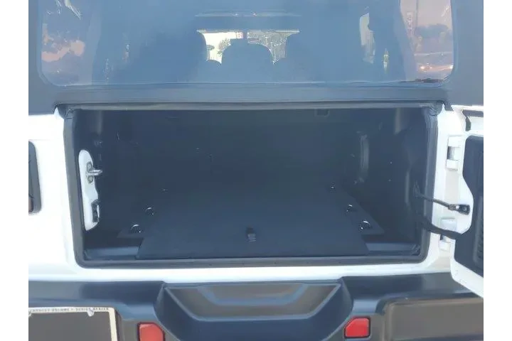 $32930 : Jeep Wrangler Unlimited 2022 image 10