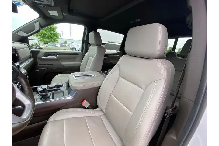$39998 : GMC Sierra 1500 2022 4x4 SLT image 1