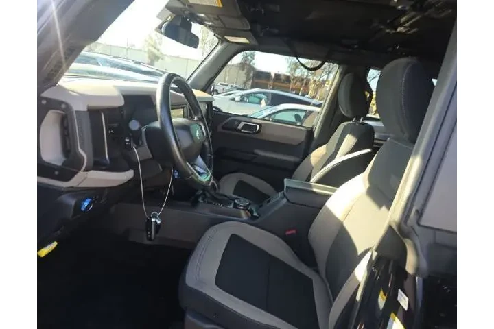 $38000 : Ford Bronco 2021 4x4 Base 4d image 4