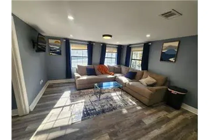 $1500 : Rental property with 2 bedro image 6