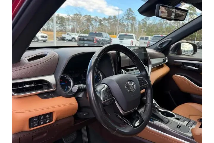 $33476 : Toyota Highlander Hybrid 202 image 10