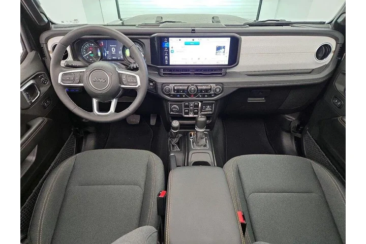 $33998 : Jeep Wrangler 2025 4x4 Sahar image 9