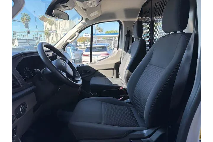 $32271 : Ford Transit 2024 250 3dr LW image 5